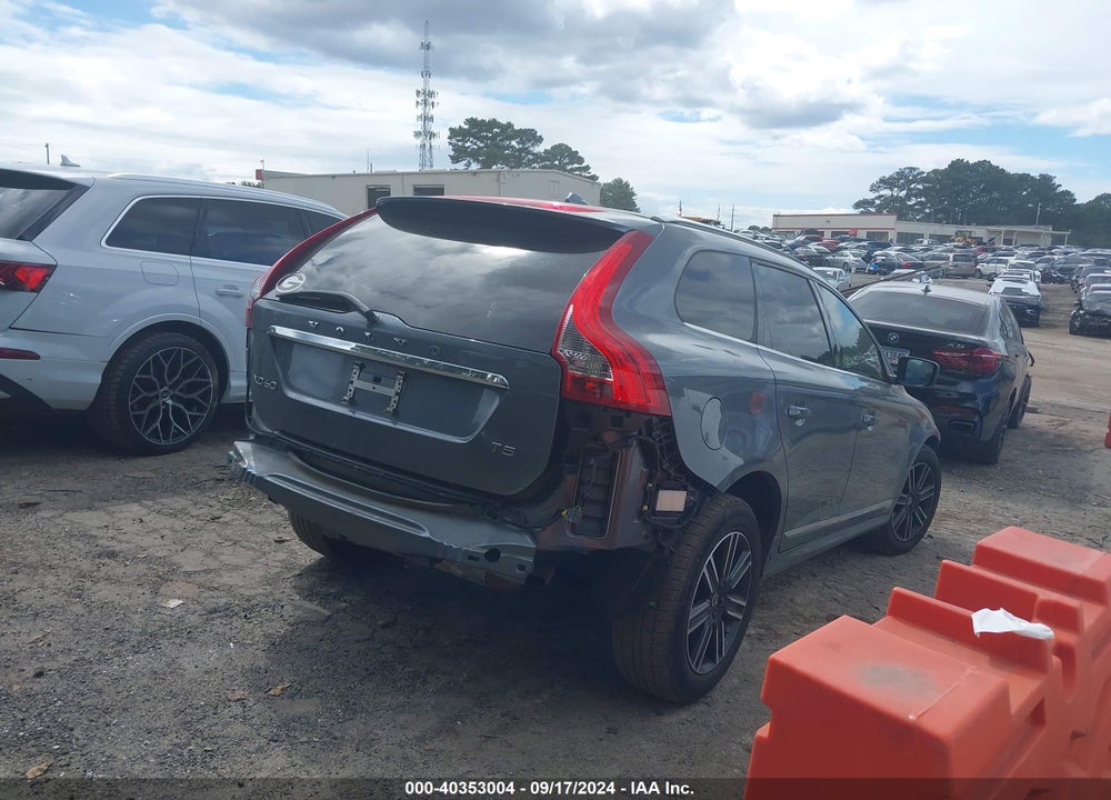 2017 VOLVO XC60 T5 DYNAMIC VIN: YV440MDR8H2034315