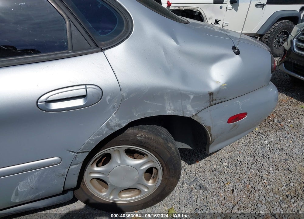1998 FORD TAURUS LX/SE VIN: 1FAFP52U5WA125569
