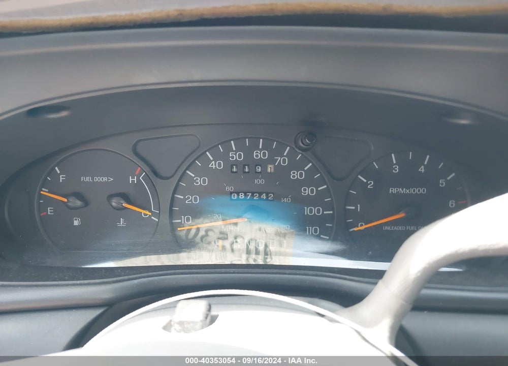 1998 FORD TAURUS LX/SE VIN: 1FAFP52U5WA125569