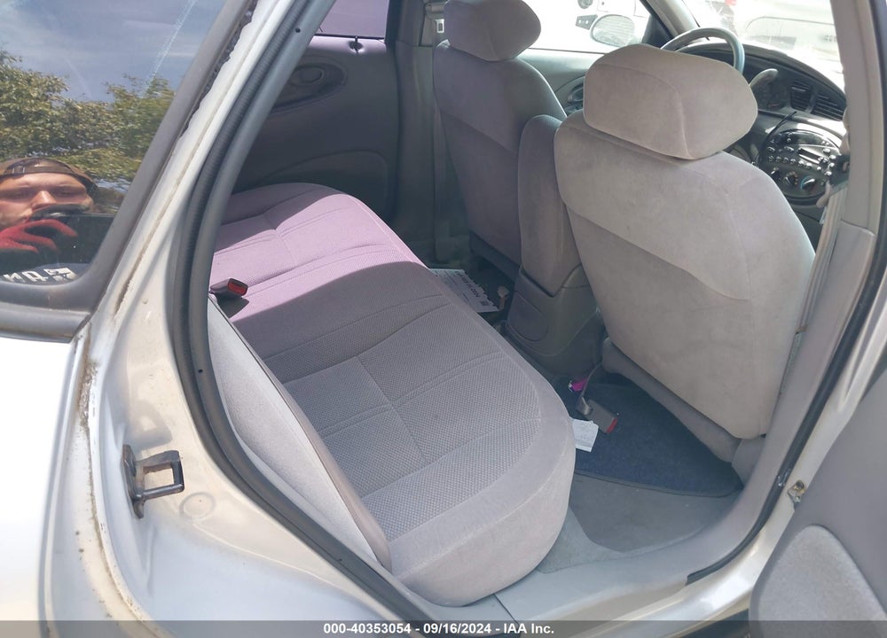 1998 FORD TAURUS LX/SE VIN: 1FAFP52U5WA125569
