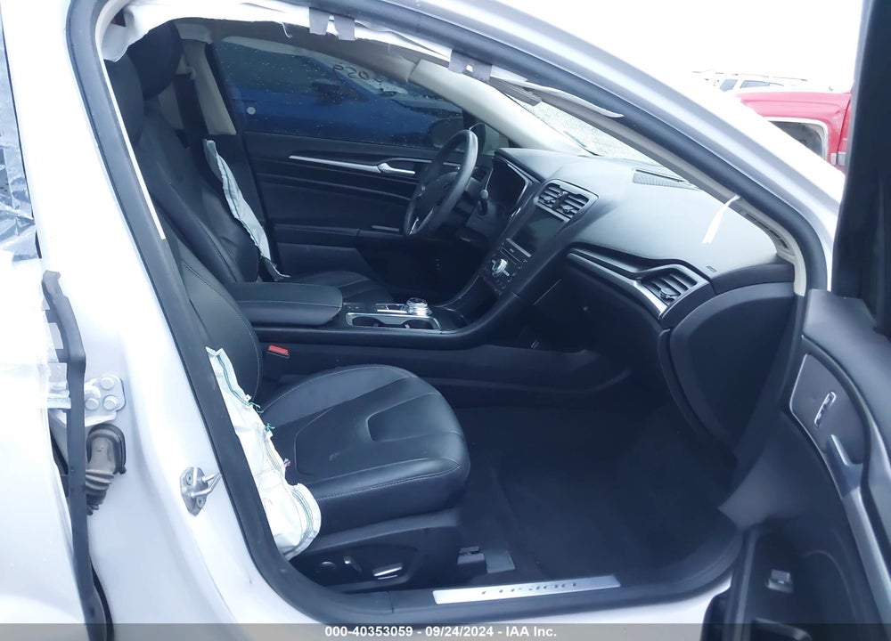 2019 FORD FUSION HYBRID TITANIUM VIN: 3FA6P0RU1KR103271