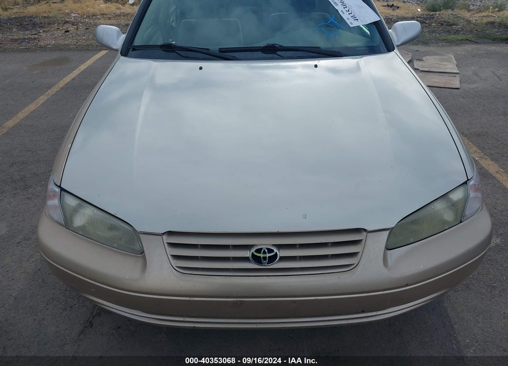 1998 TOYOTA CAMRY LE VIN: JT2BG22K8W0105224