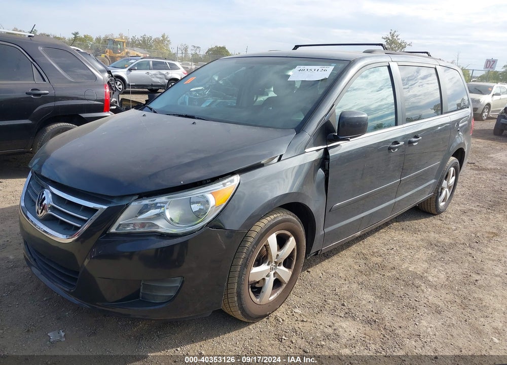 2011 VOLKSWAGEN ROUTAN SE VIN: 2V4RW3DGXBR740409