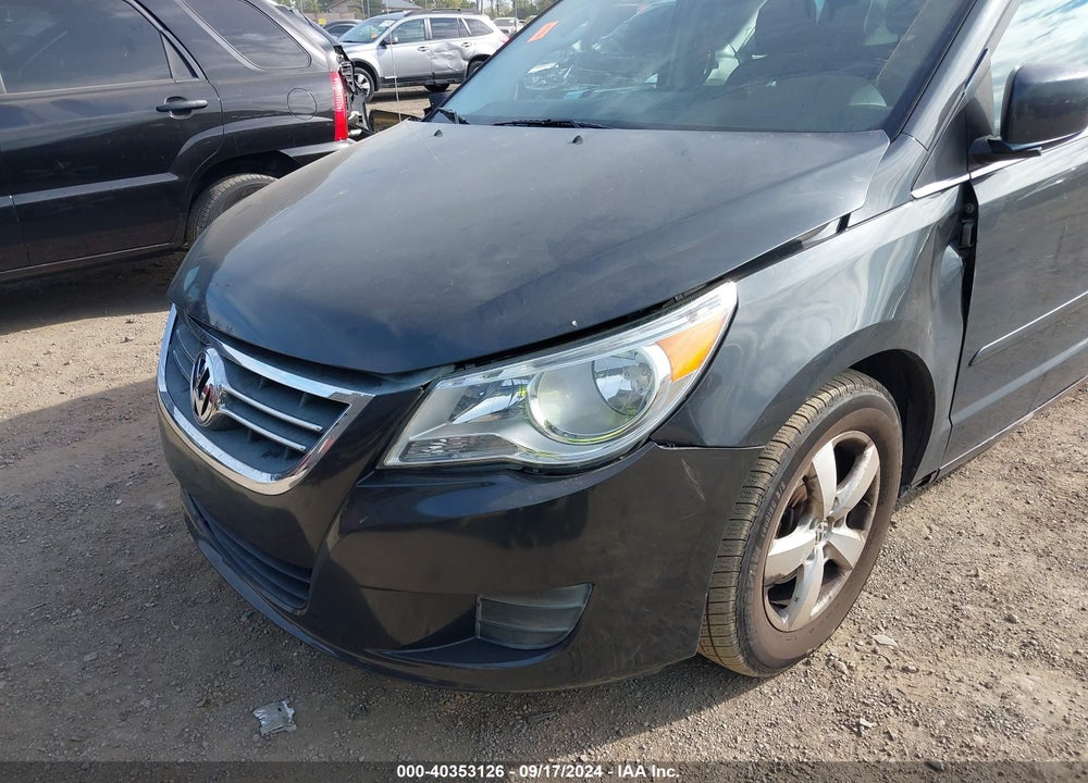 2011 VOLKSWAGEN ROUTAN SE VIN: 2V4RW3DGXBR740409