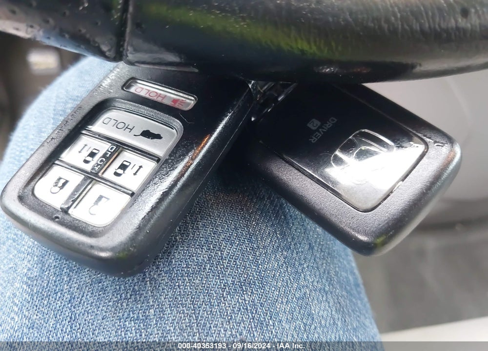 2015 HONDA ODYSSEY TOURING/TOURING ELITE VIN: 5FNRL5H90FB040068