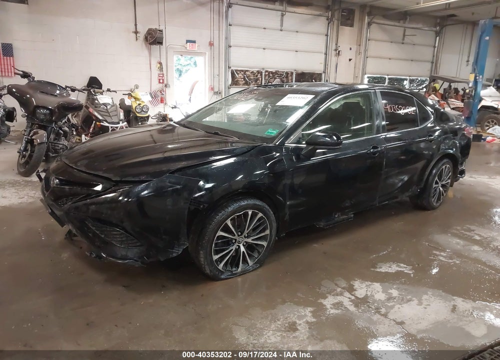 2018 TOYOTA CAMRY SE VIN: JTNB11HK3J3049657