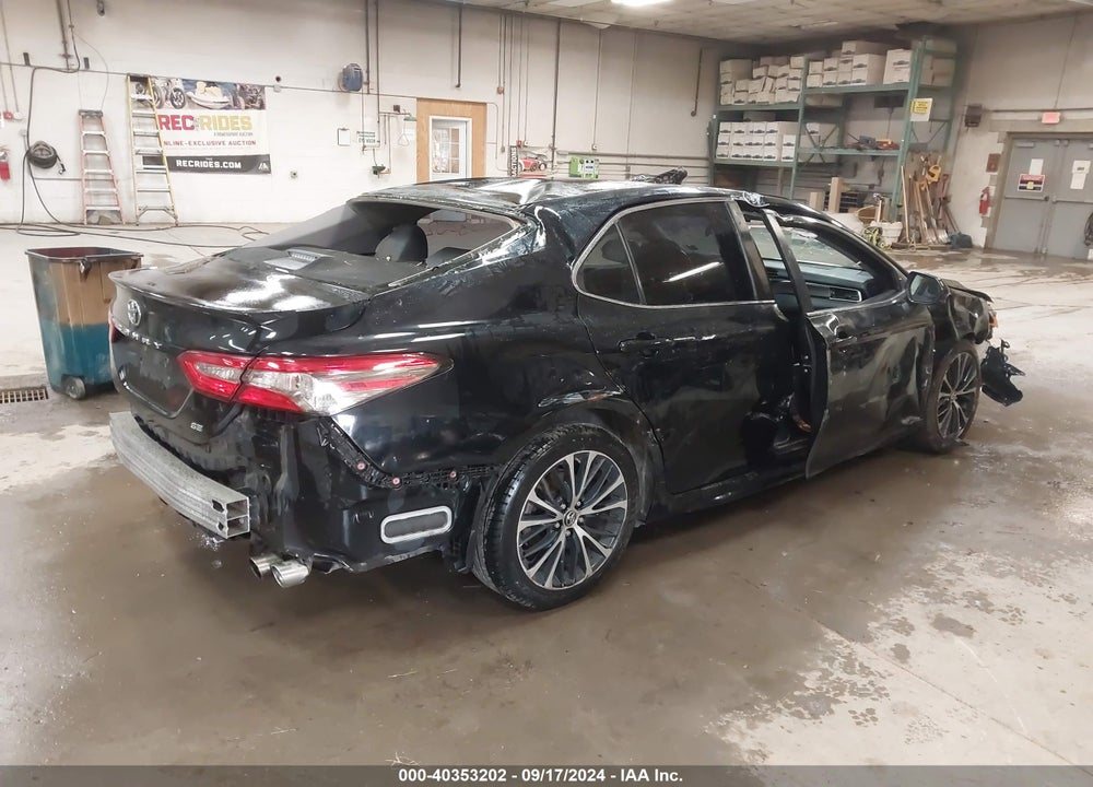 2018 TOYOTA CAMRY SE VIN: JTNB11HK3J3049657