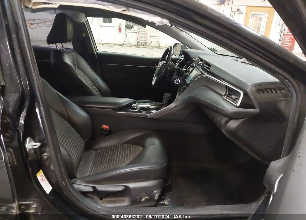 2018 TOYOTA CAMRY SE VIN: JTNB11HK3J3049657