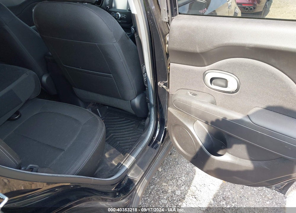 2019 KIA SOUL VIN: KNDJP3A56K7633009