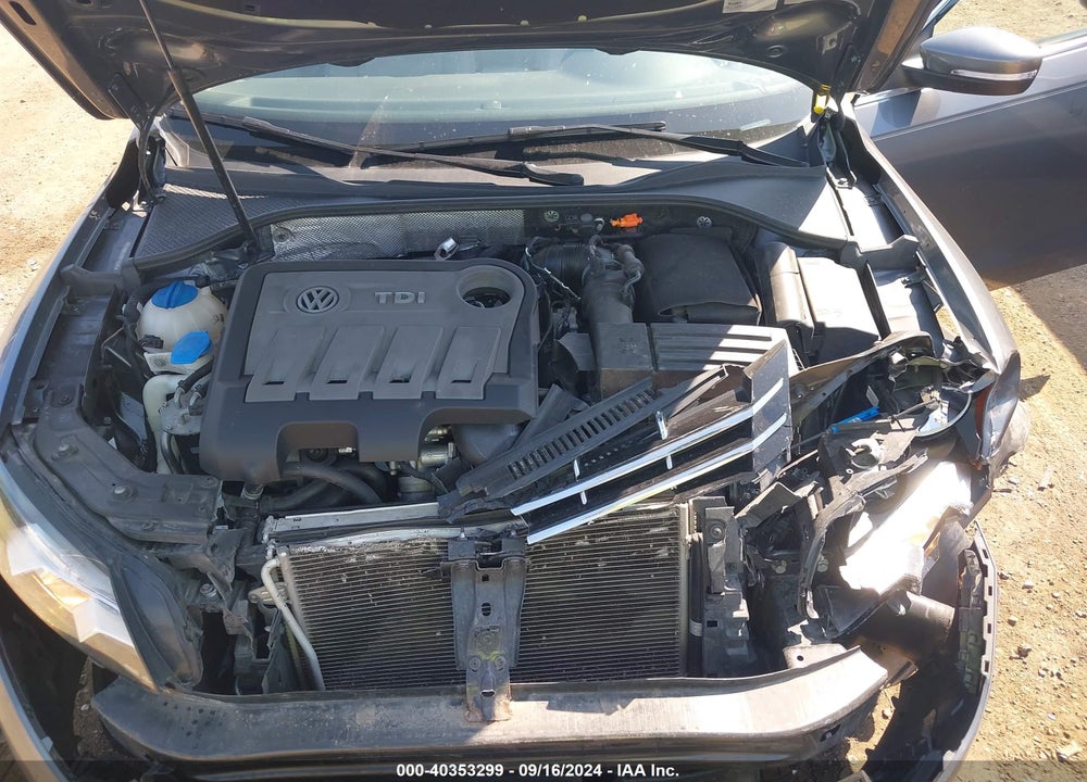 2013 VOLKSWAGEN PASSAT 2.0L TDI SE VIN: 1VWBN7A38DC145204
