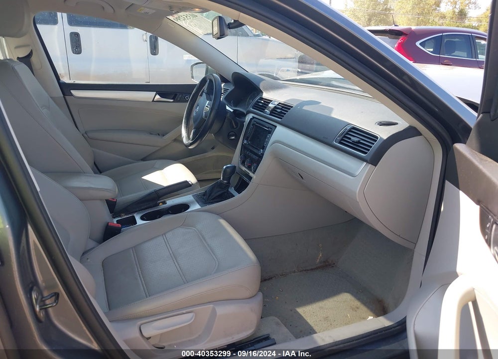 2013 VOLKSWAGEN PASSAT 2.0L TDI SE VIN: 1VWBN7A38DC145204