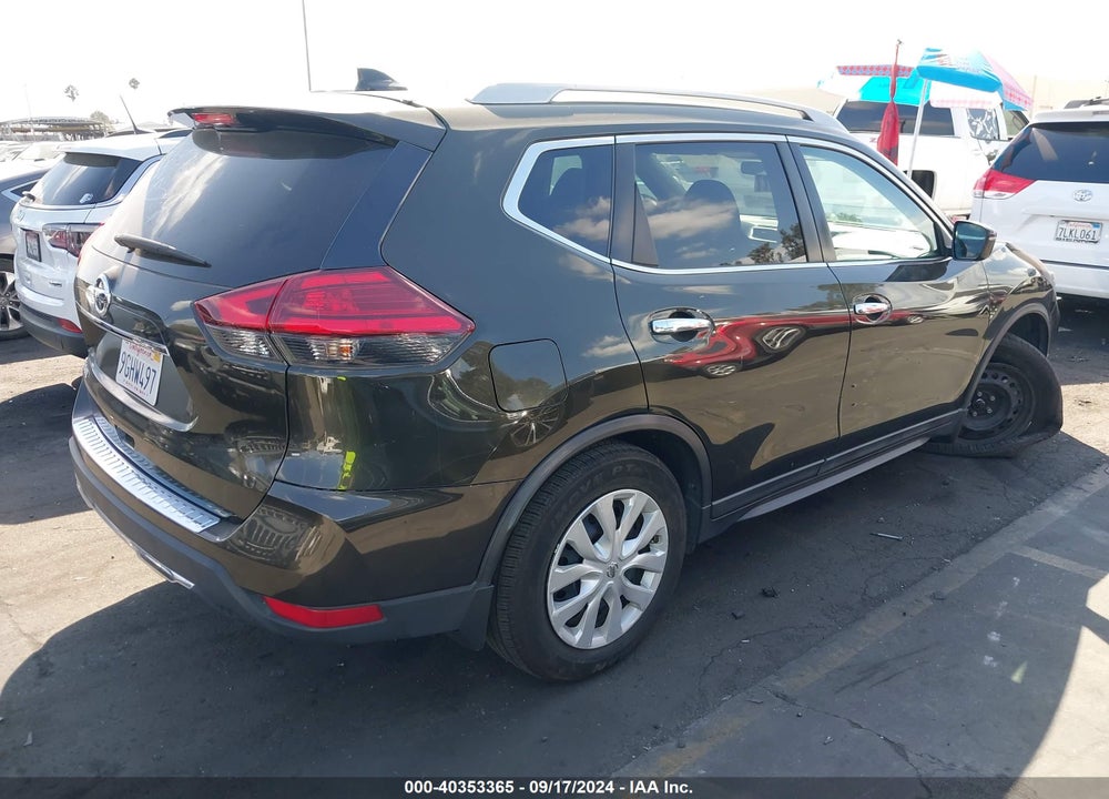 2017 NISSAN ROGUE VIN: 5N1AT2MN0HC775160