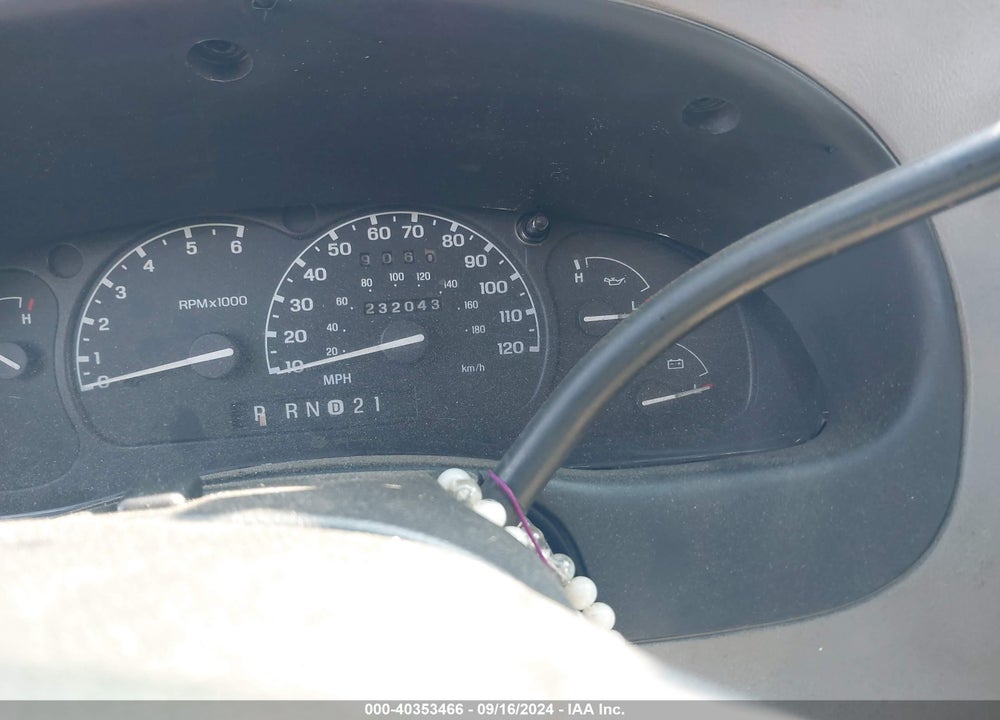 2000 FORD EXPLORER XLS VIN: 1FMDU72XXYUB61058
