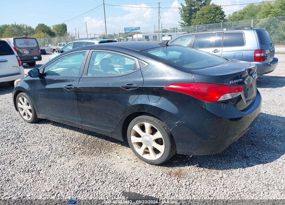 2011 HYUNDAI ELANTRA LIMITED VIN: 5NPDH4AE4BH021211