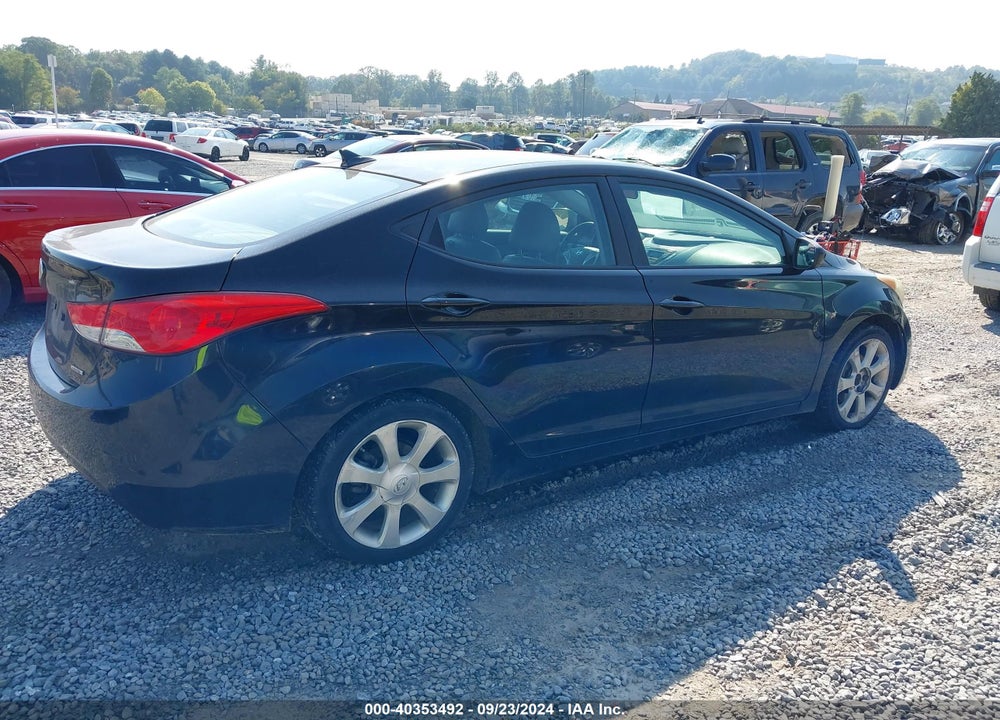 2011 HYUNDAI ELANTRA LIMITED VIN: 5NPDH4AE4BH021211