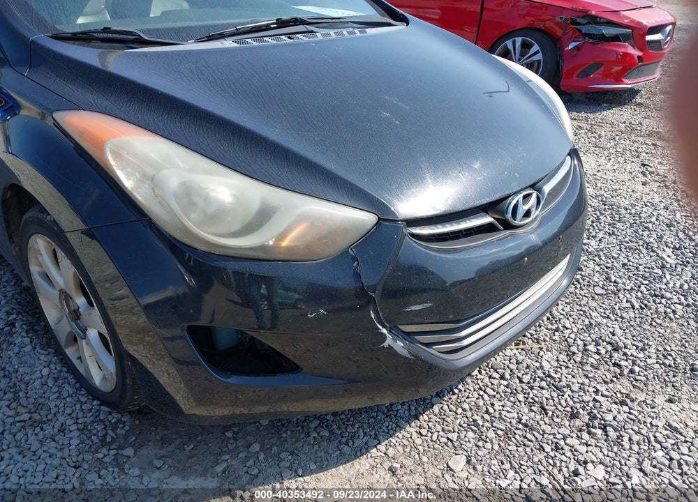 2011 HYUNDAI ELANTRA LIMITED VIN: 5NPDH4AE4BH021211
