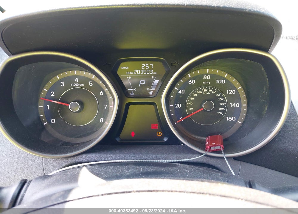 2011 HYUNDAI ELANTRA LIMITED VIN: 5NPDH4AE4BH021211