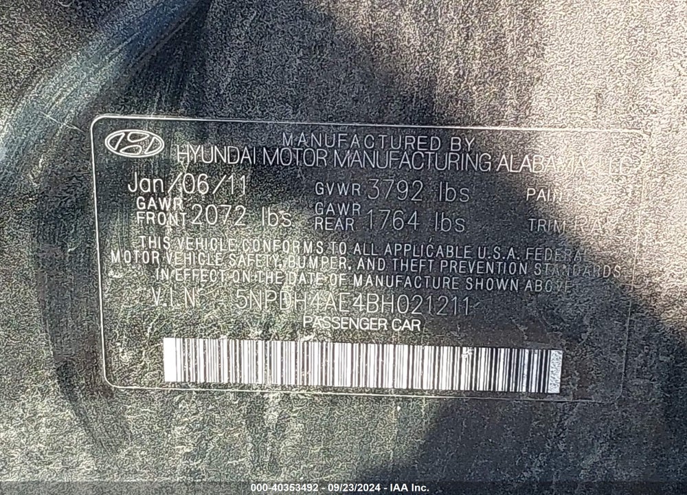 2011 HYUNDAI ELANTRA LIMITED VIN: 5NPDH4AE4BH021211