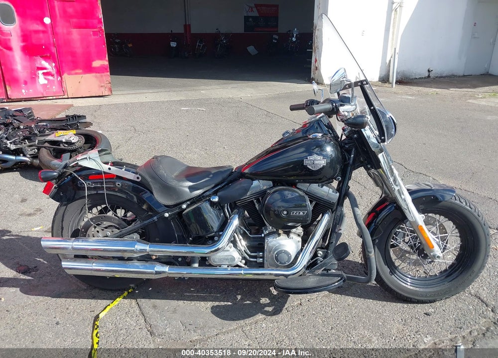 2017 HARLEY-DAVIDSON FLS SOFTAIL SLIM VIN: 1HD1JRV13HB045472