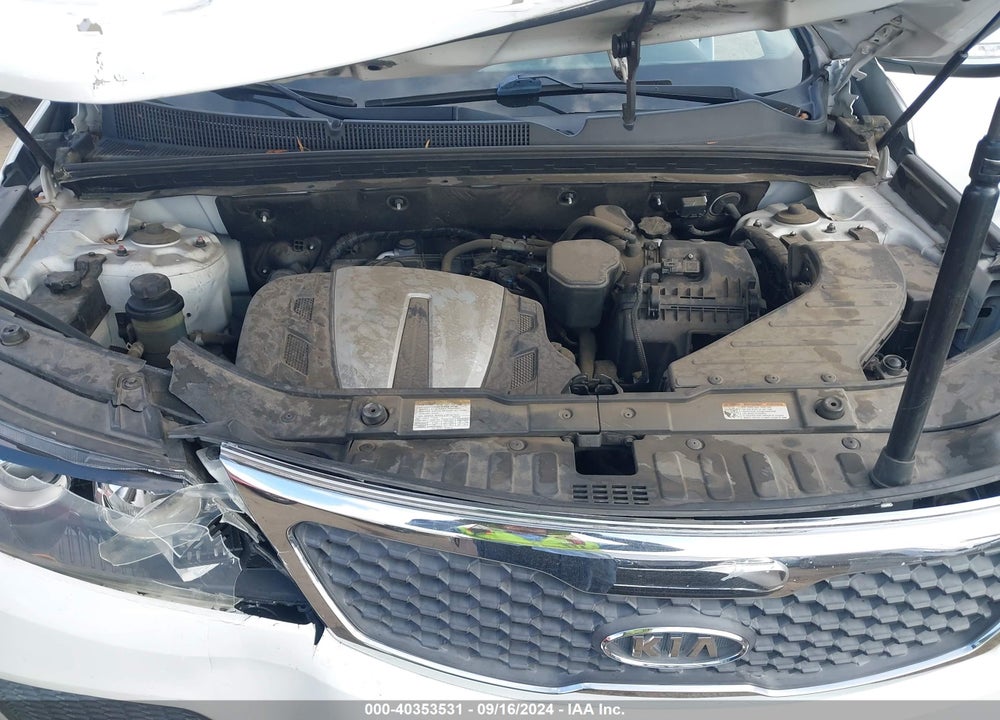 2012 KIA SORENTO LX V6 VIN: 5XYKT4A22CG242665
