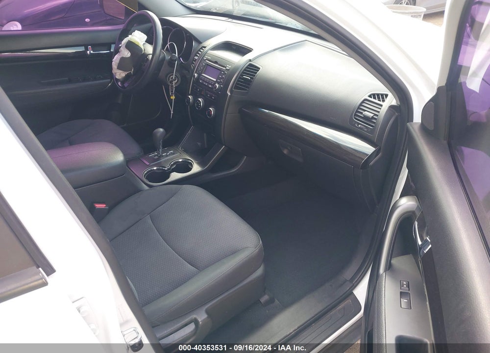 2012 KIA SORENTO LX V6 VIN: 5XYKT4A22CG242665