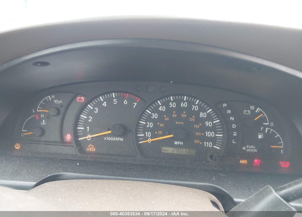 2003 TOYOTA TUNDRA SR5 V8 VIN: 5TBBT441X3S405139