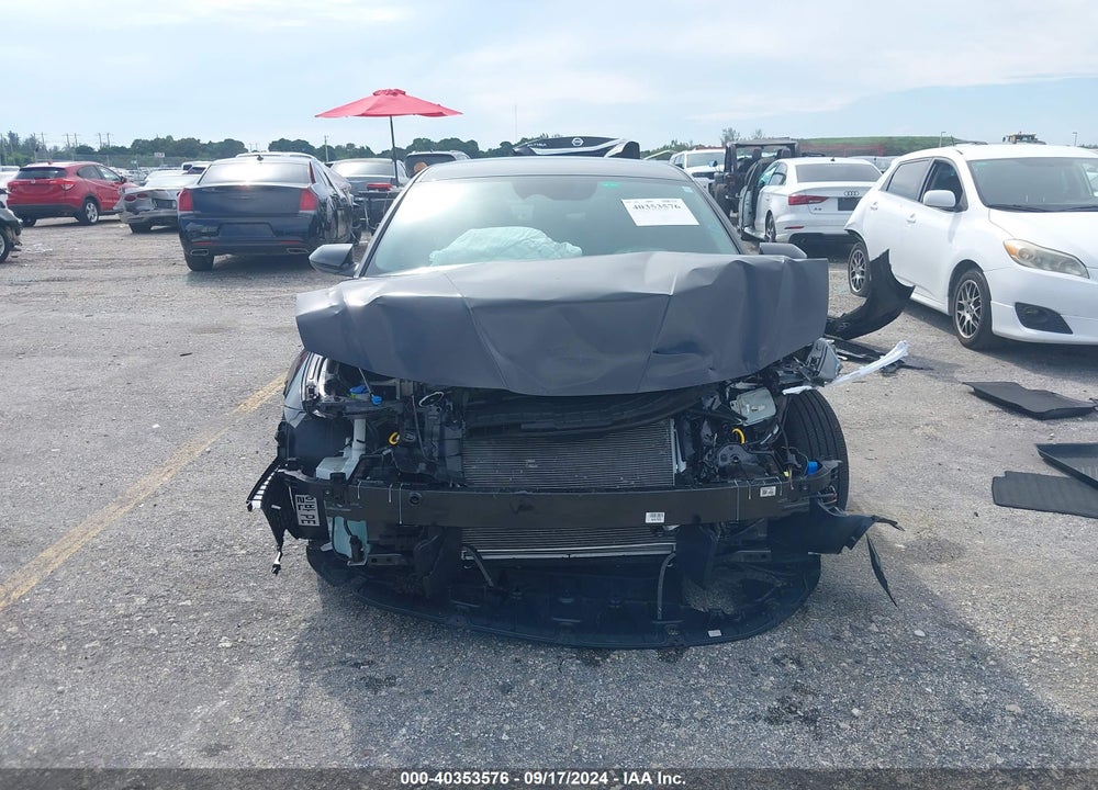 2024 HYUNDAI ELANTRA SEL VIN: KMHLM4DG1RU660811