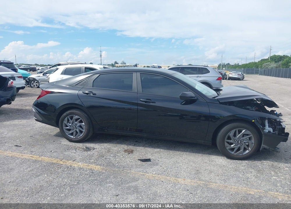 2024 HYUNDAI ELANTRA SEL VIN: KMHLM4DG1RU660811