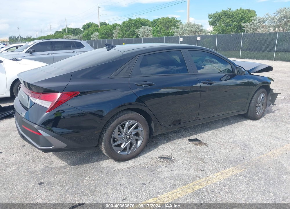 2024 HYUNDAI ELANTRA SEL VIN: KMHLM4DG1RU660811