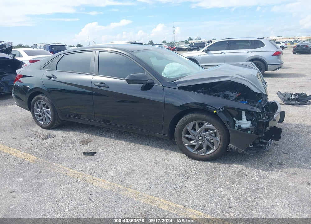 2024 HYUNDAI ELANTRA SEL VIN: KMHLM4DG1RU660811
