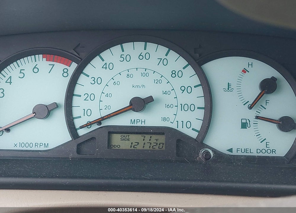 2003 TOYOTA COROLLA LE VIN: 2T1BR32E83C097385