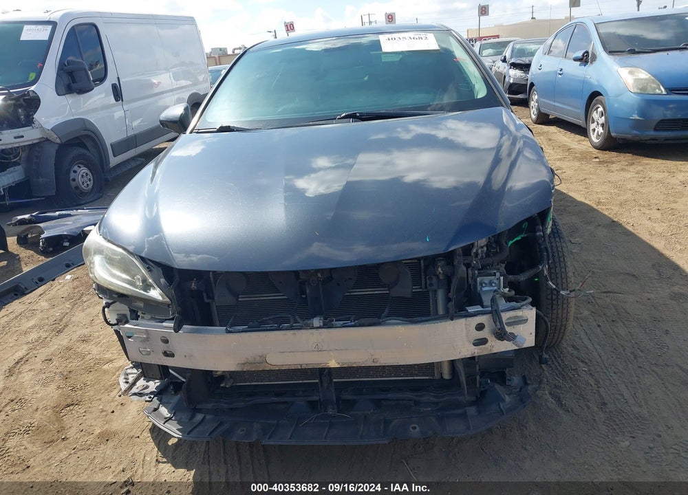 2011 LEXUS CT 200H PREMIUM VIN: JTHKD5BH2B2028501