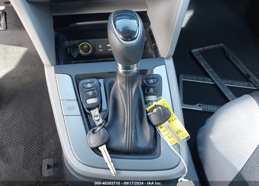 2018 HYUNDAI ELANTRA SEL VIN: 5NPD84LF5JH345630