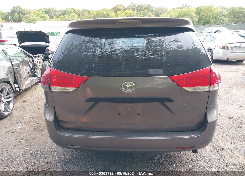 2014 TOYOTA SIENNA L V6 7 PASSENGER VIN: 5TDZK3DC2ES457601