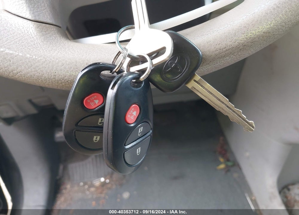 2014 TOYOTA SIENNA L V6 7 PASSENGER VIN: 5TDZK3DC2ES457601