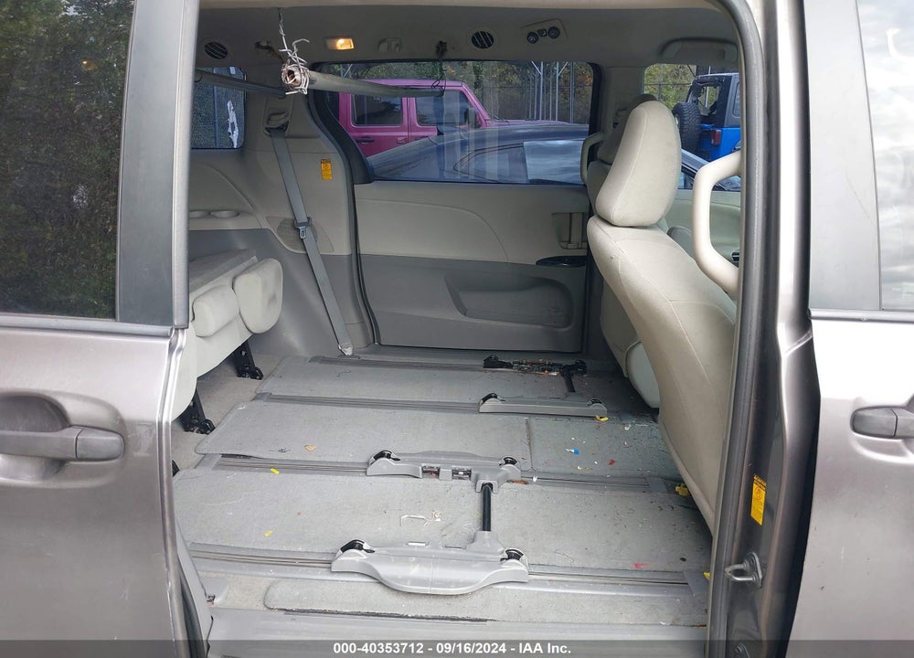 2014 TOYOTA SIENNA L V6 7 PASSENGER VIN: 5TDZK3DC2ES457601