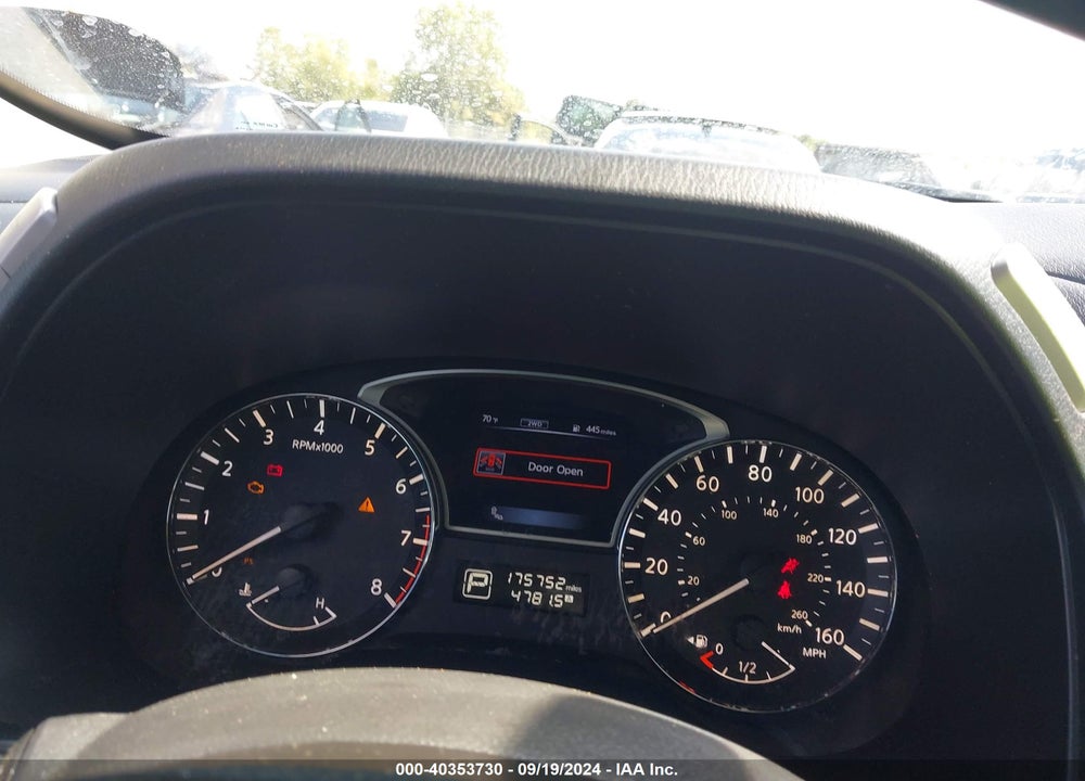 2015 NISSAN PATHFINDER SL VIN: 5N1AR2MM1FC665544