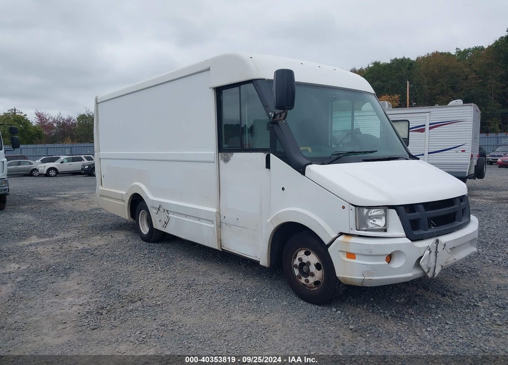 2013 ISUZU COMMERCIAL VAN VIN: JALB4T174D7W01210