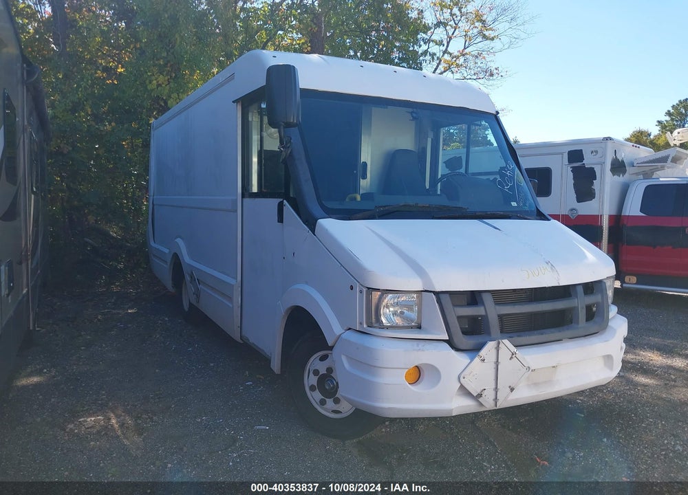 2014 ISUZU COMMERCIAL VAN VIN: JALB4T178E7W00207
