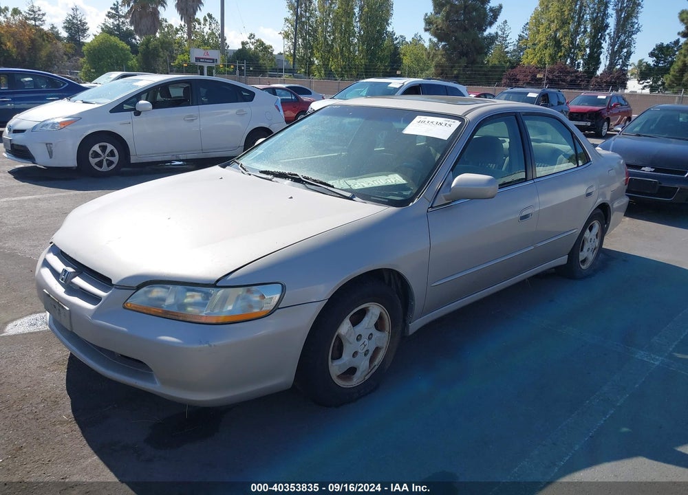 1998 HONDA ACCORD EX VIN: 1HGCG6673WA265953