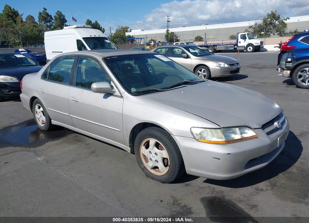 1998 HONDA ACCORD EX VIN: 1HGCG6673WA265953