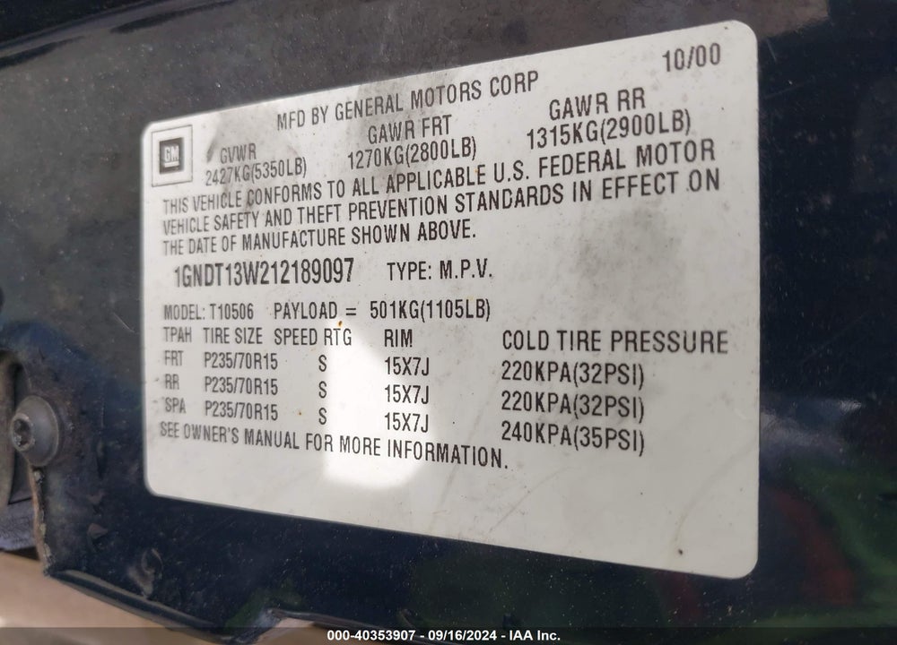 2001 CHEVROLET BLAZER LS VIN: 1GNDT13W212189097