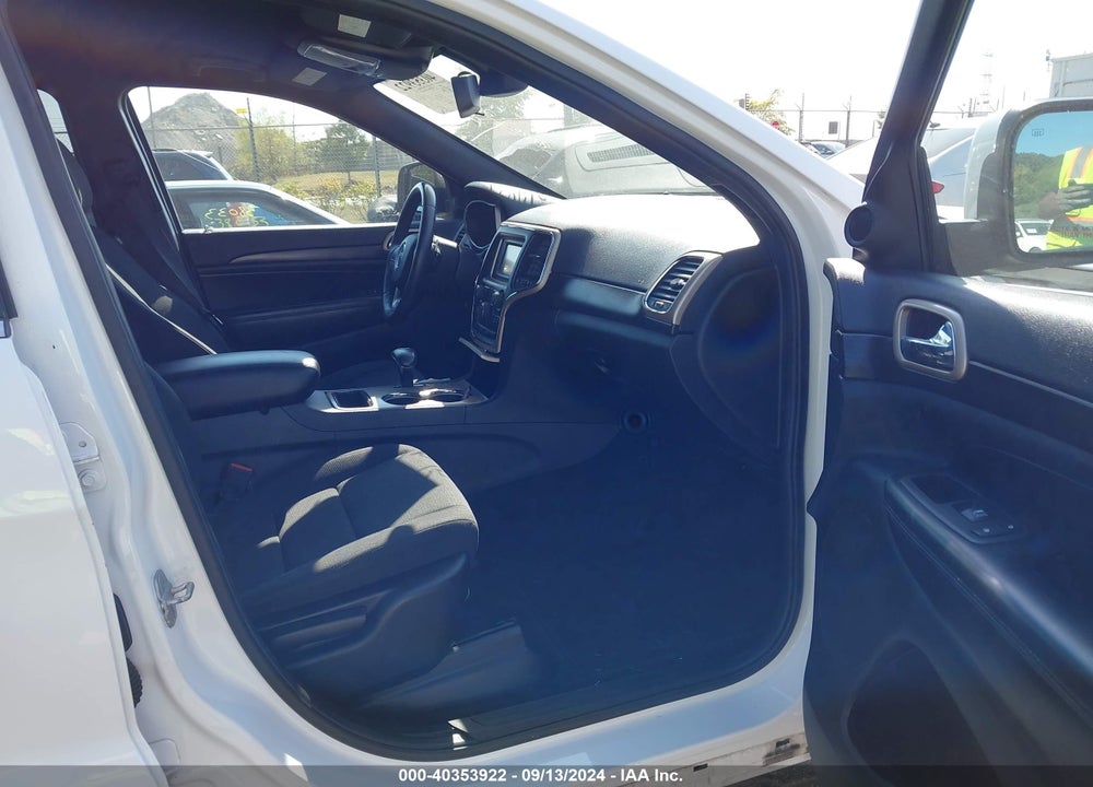 2014 JEEP GRAND CHEROKEE LAREDO VIN: 1C4RJFAG2EC270095