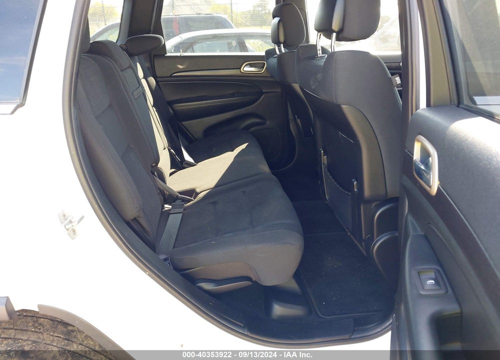 2014 JEEP GRAND CHEROKEE LAREDO VIN: 1C4RJFAG2EC270095