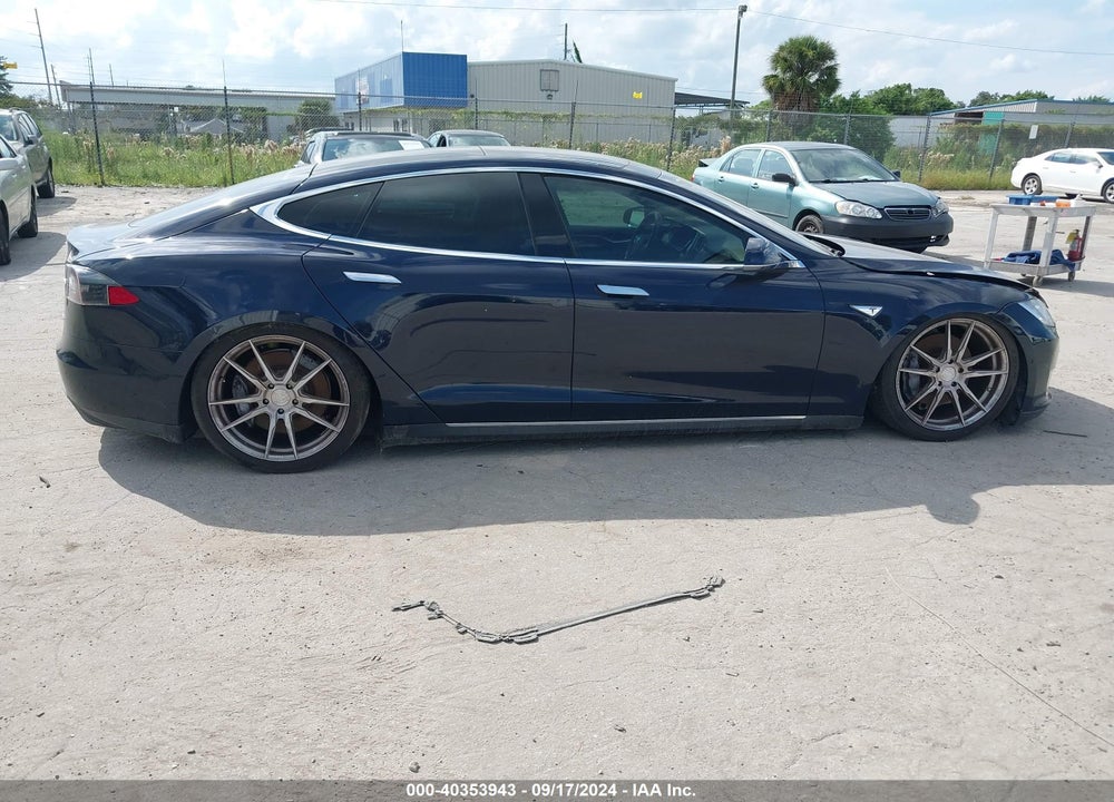 2014 TESLA MODEL S P85 VIN: 5YJSA1H19EFP56783
