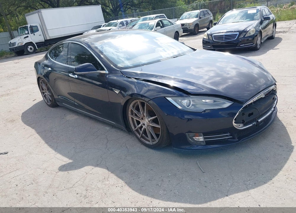 2014 TESLA MODEL S P85 VIN: 5YJSA1H19EFP56783
