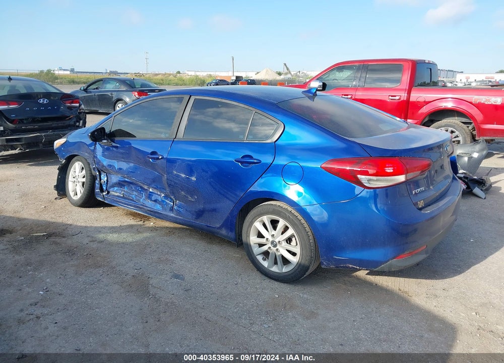 2017 KIA FORTE VIN: 3KPFL4A77HE129876