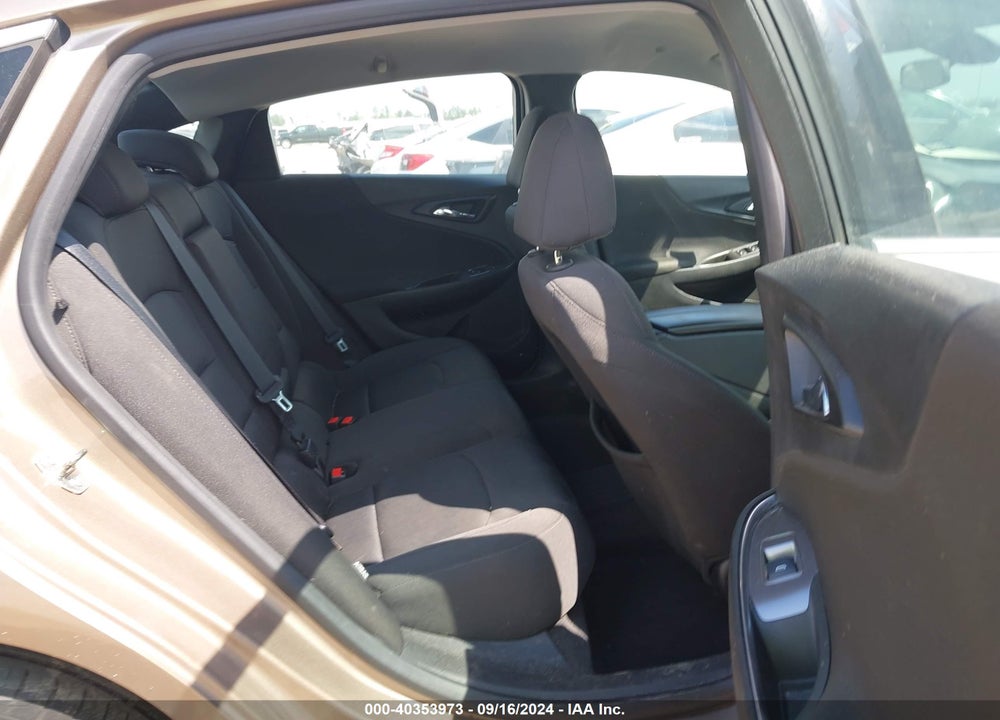 2019 CHEVROLET MALIBU LT VIN: 1G1ZD5ST0KF120812