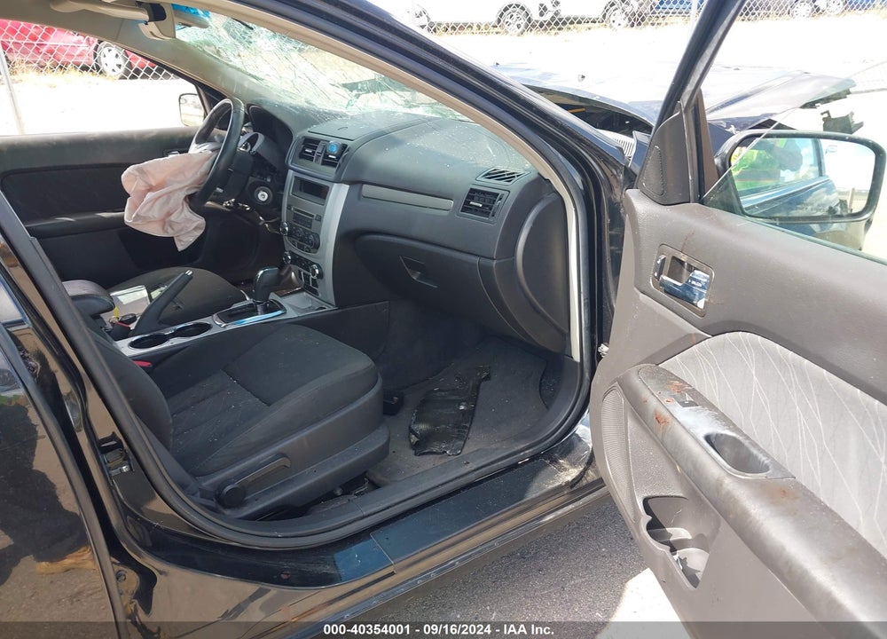 2010 MERCURY MILAN VIN: 3MEHM0HA1AR633840