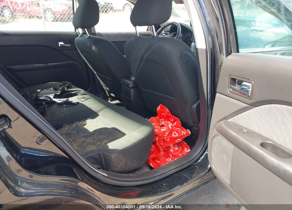 2010 MERCURY MILAN VIN: 3MEHM0HA1AR633840